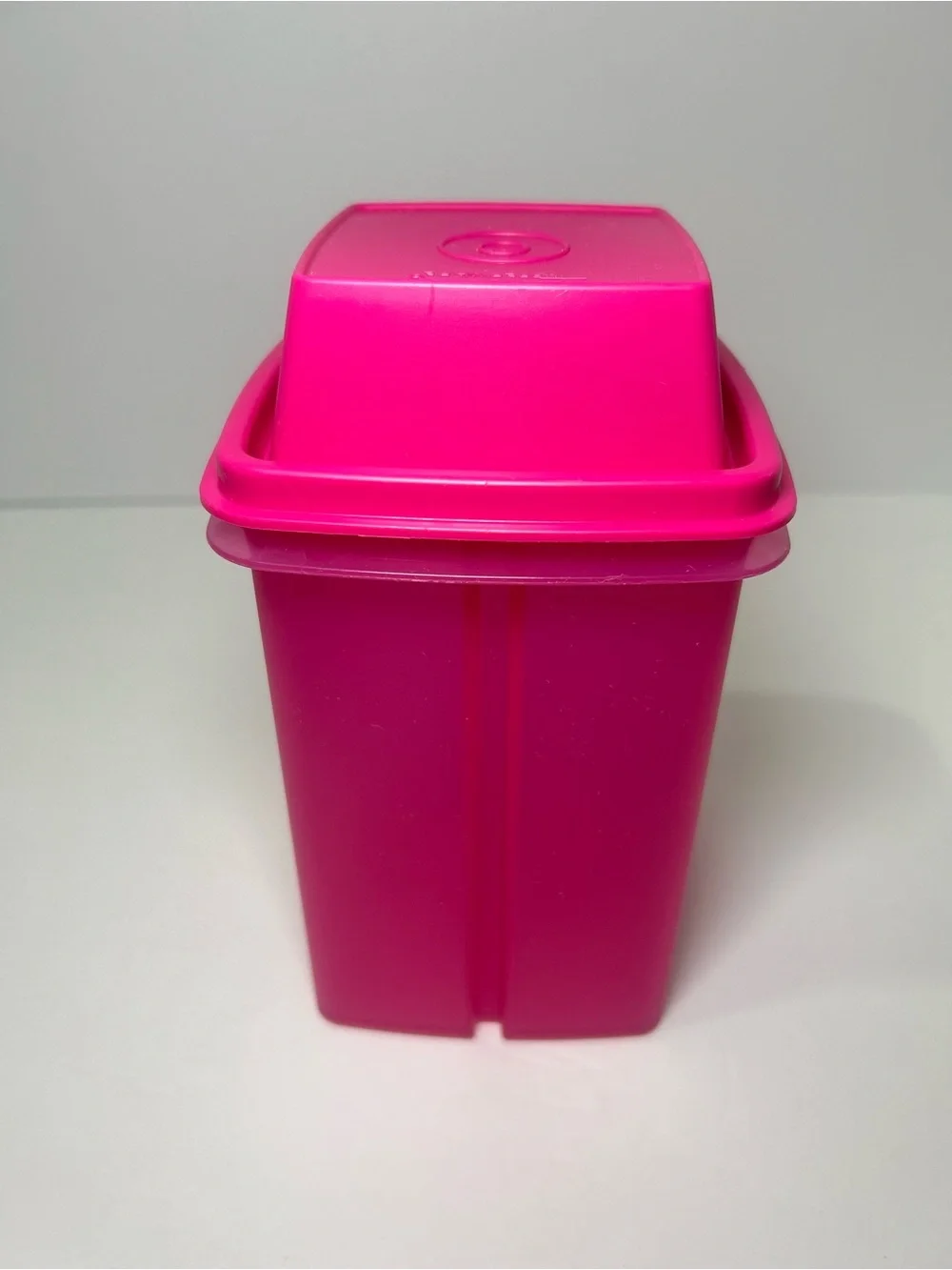 Tupperware Pick-A-Deli Square Pickle Container with Strainer Pink
